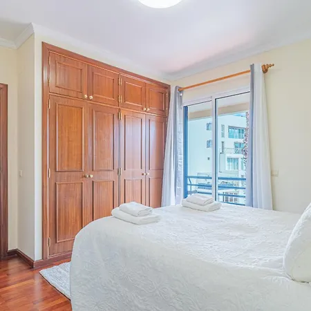 Lido Costa Do Sol * Funchal (Madeira)